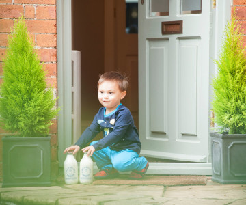 5 benefits of using a local milk delivery service